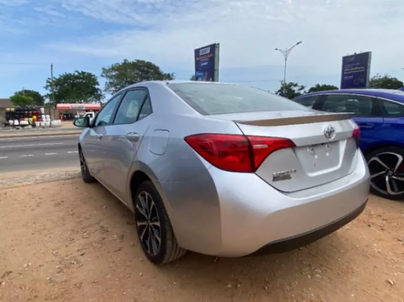 TOYOTA Corolla   - 2018