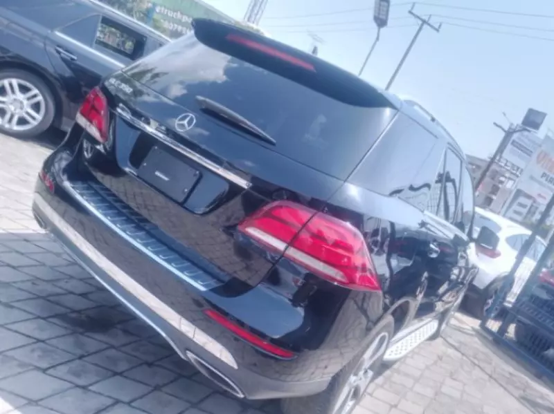 Mercedes-Benz GLE 350 - 2016
