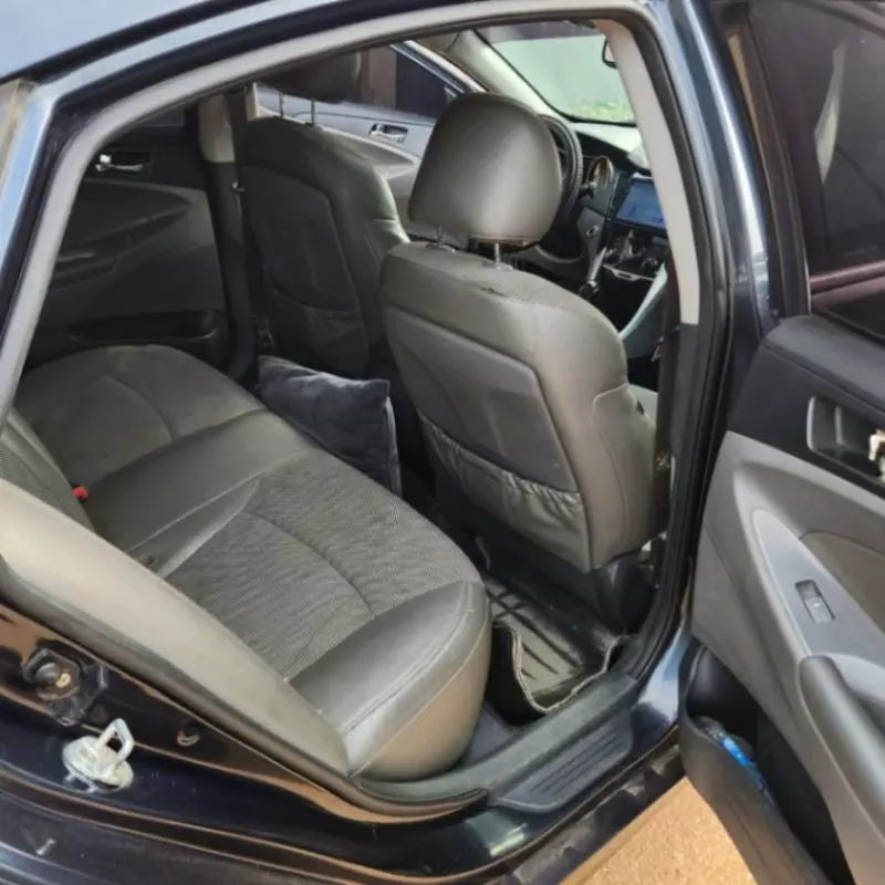 Hyundai Sonata   - 2011