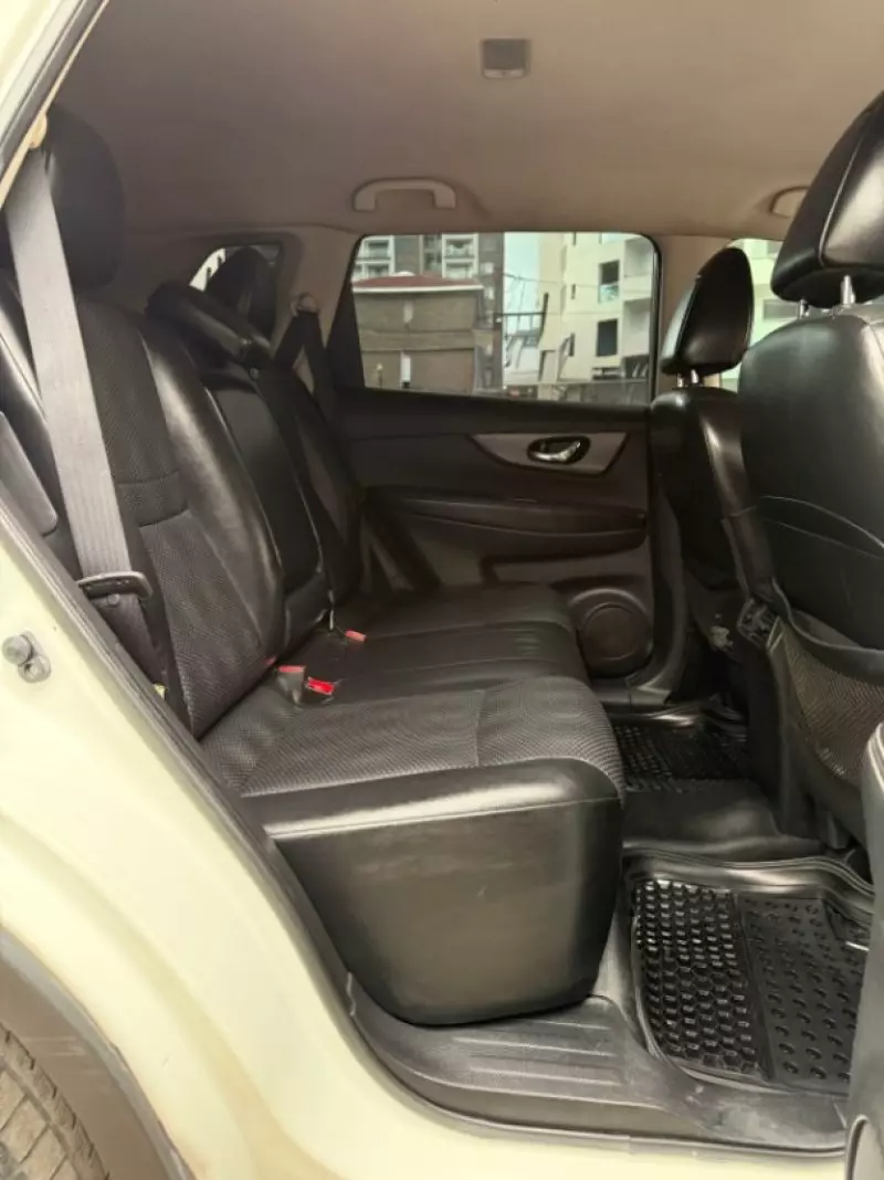 Nissan X-Trail   - 2015