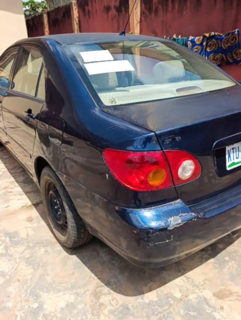 TOYOTA corolla   - 2004