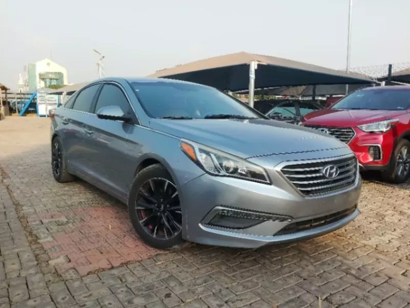 Hyundai Sonata   - 2015