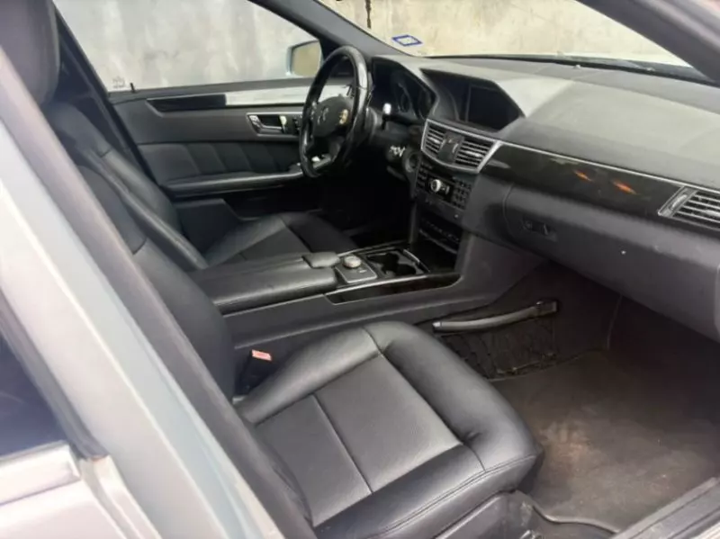 Mercedes-Benz E-Class   - 2011