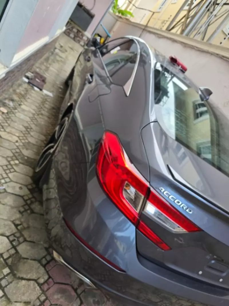 Honda Accord   - 2018