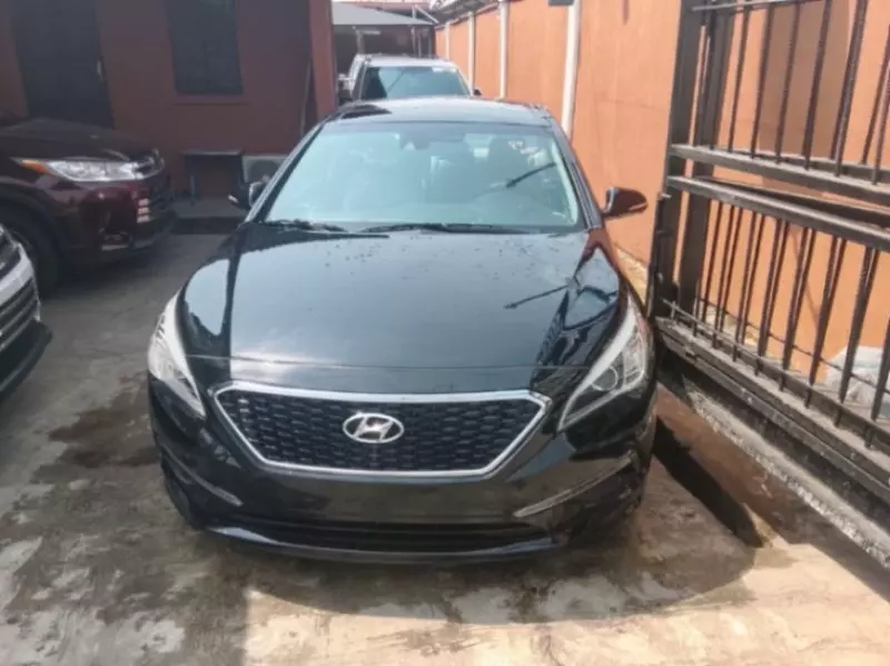 Hyundai Sonata   - 2015