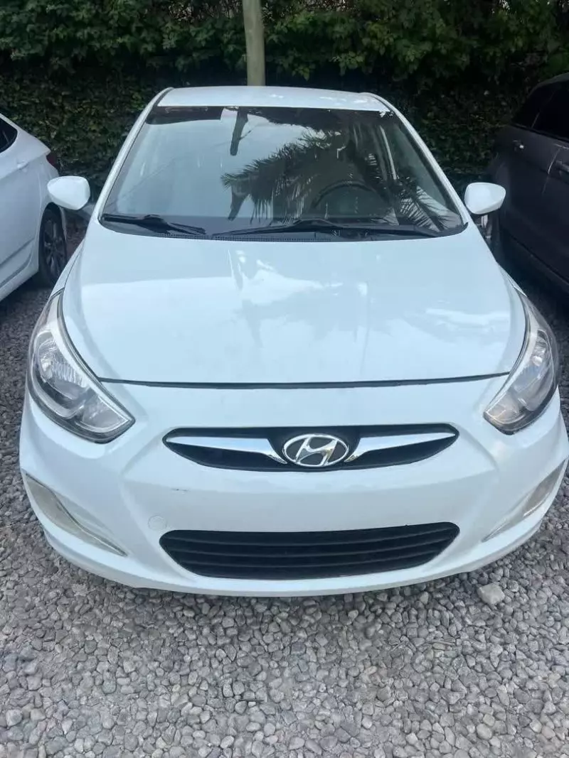 Hyundai Accent   - 2015