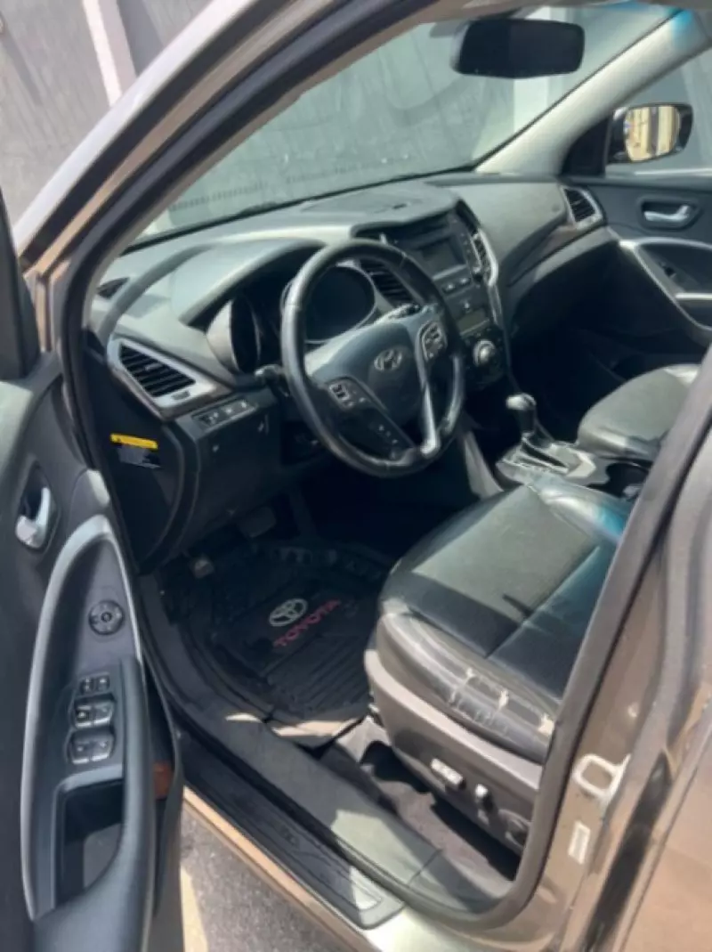 Hyundai Santa Fe   - 2014