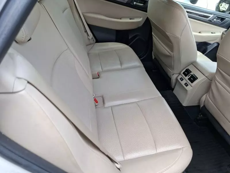 Subaru Outback   - 2015
