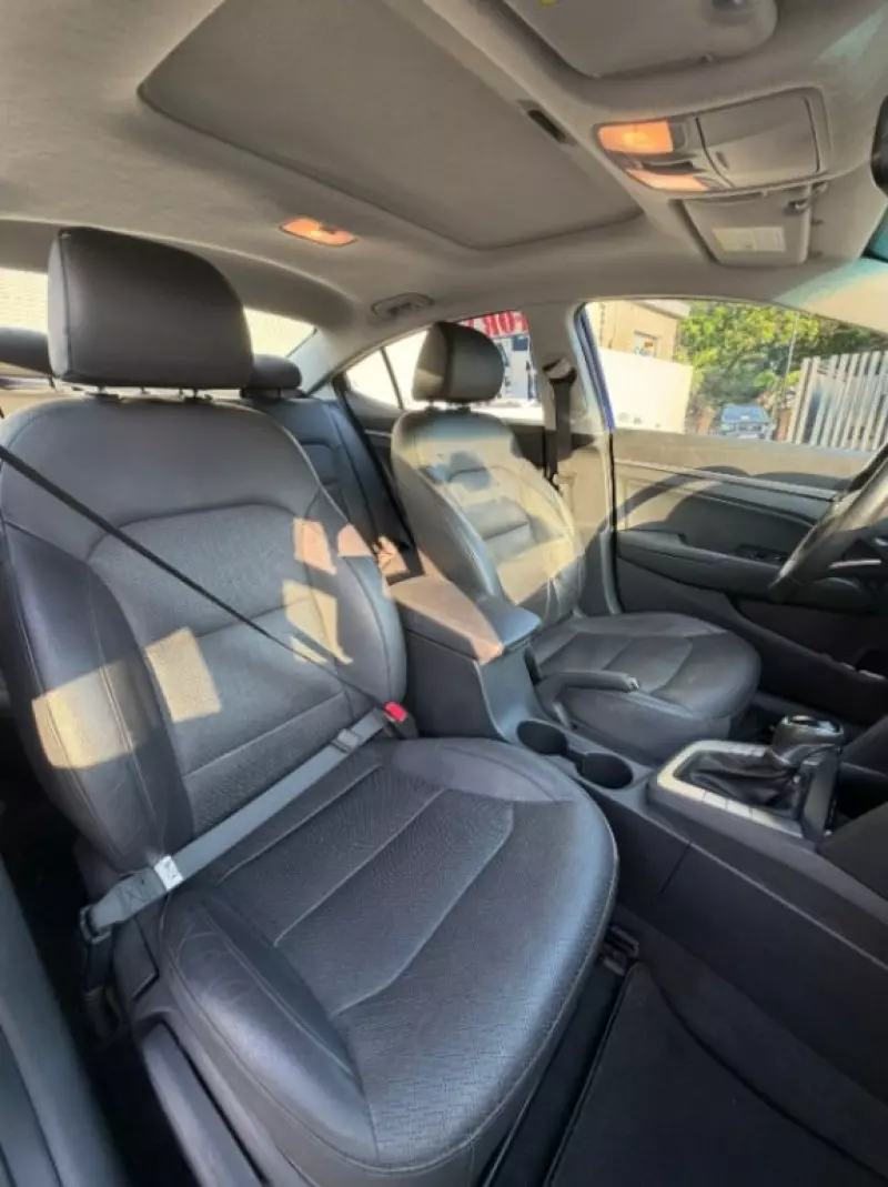 Hyundai Elantra   - 2020