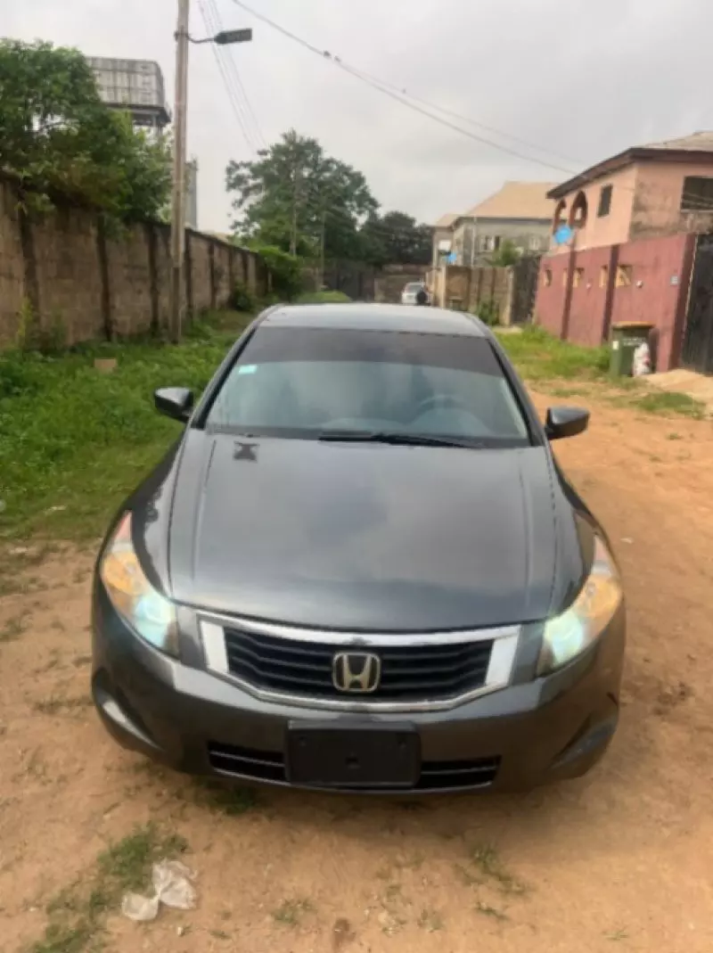 Honda Accord   - 2009