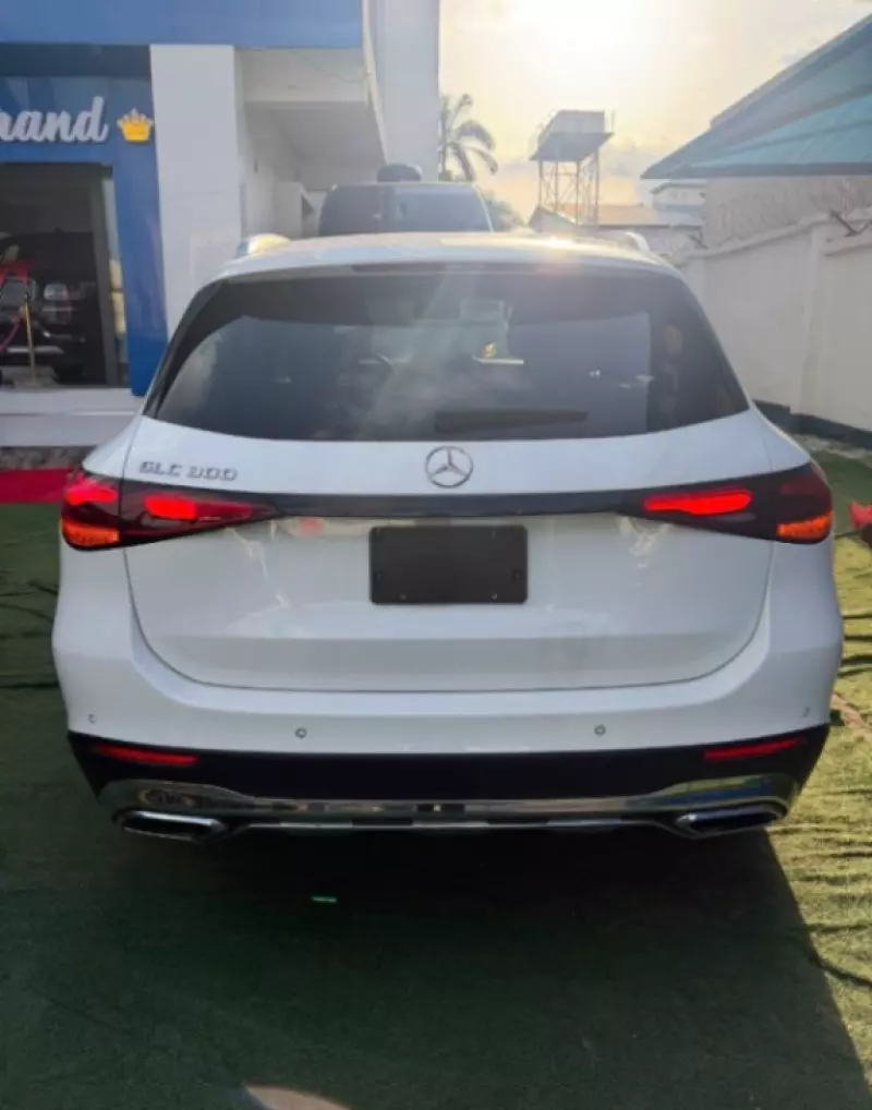 Mercedes-Benz GLC 300   - 2025