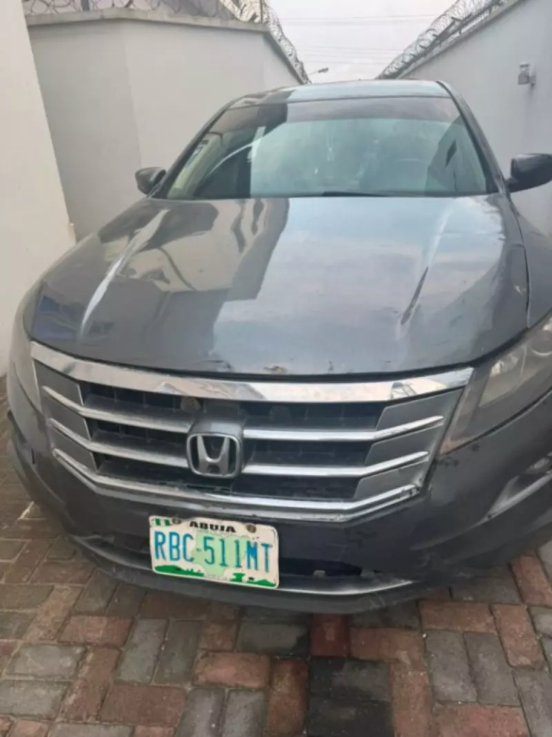 Honda Crosstour - 2010