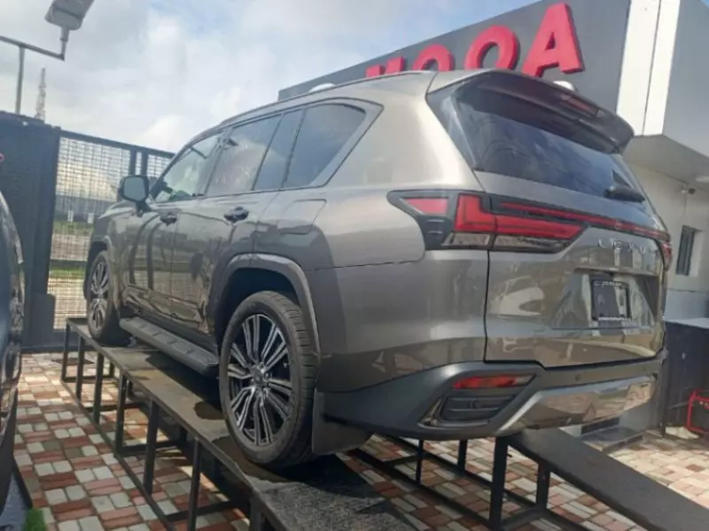 Lexus LX 600   - 2022