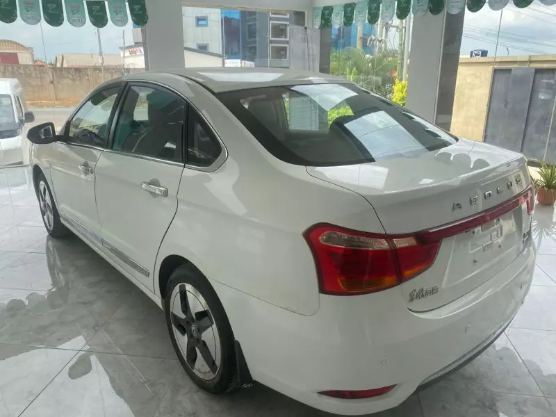 DONGFENG Aeolus E70   - 2020