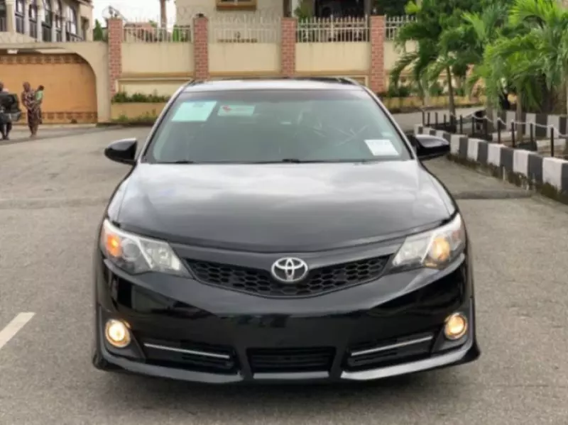 Toyota Camry - 2014