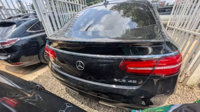 Mercedes-Benz GLE 43 AMG   - 2017