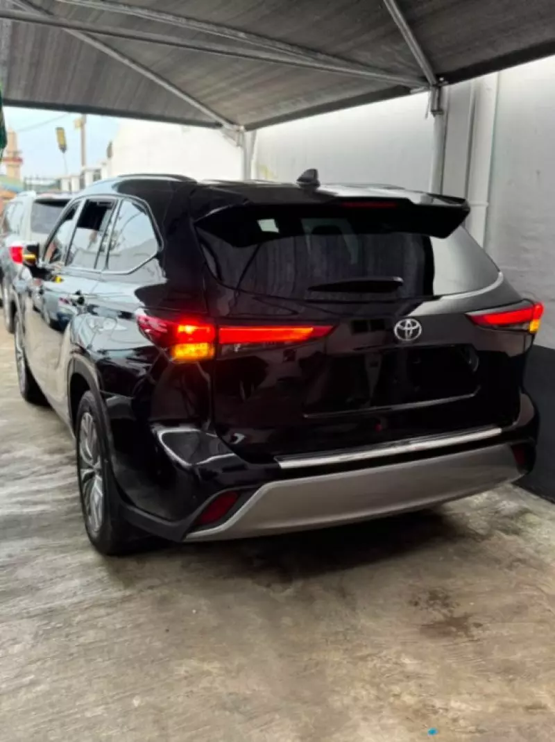 TOYOTA Highlander - 2020