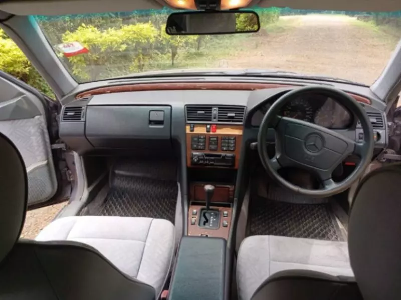 Mercedes-Benz C 220   - 1993