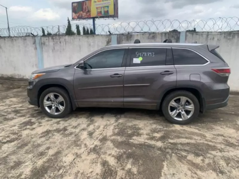 Toyota Highlander - 2015