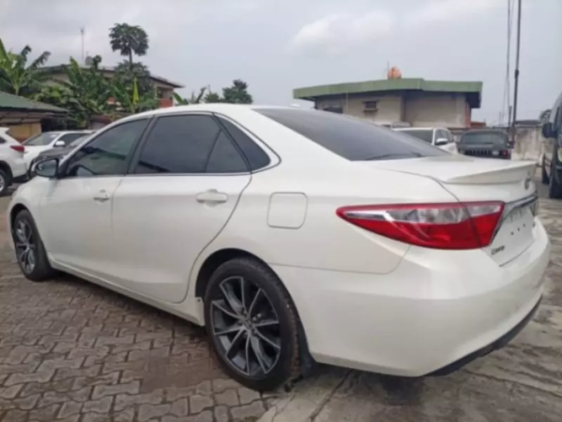 TOYOTA Camry   - 2015