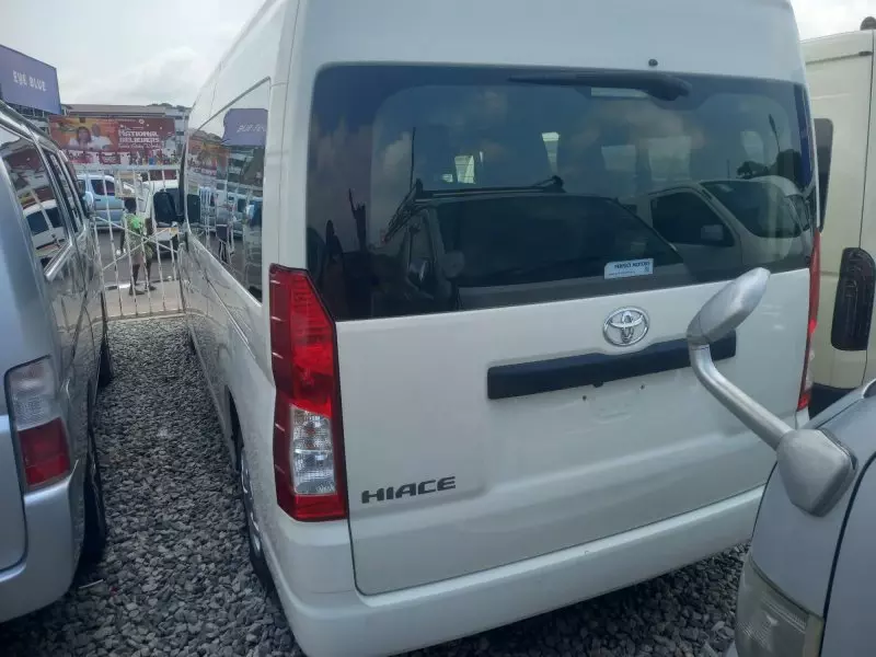 Toyota Hiace   - 2022
