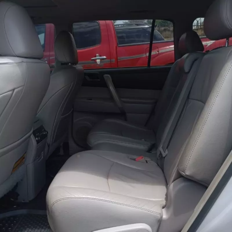 TOYOTA Highlander   - 2011