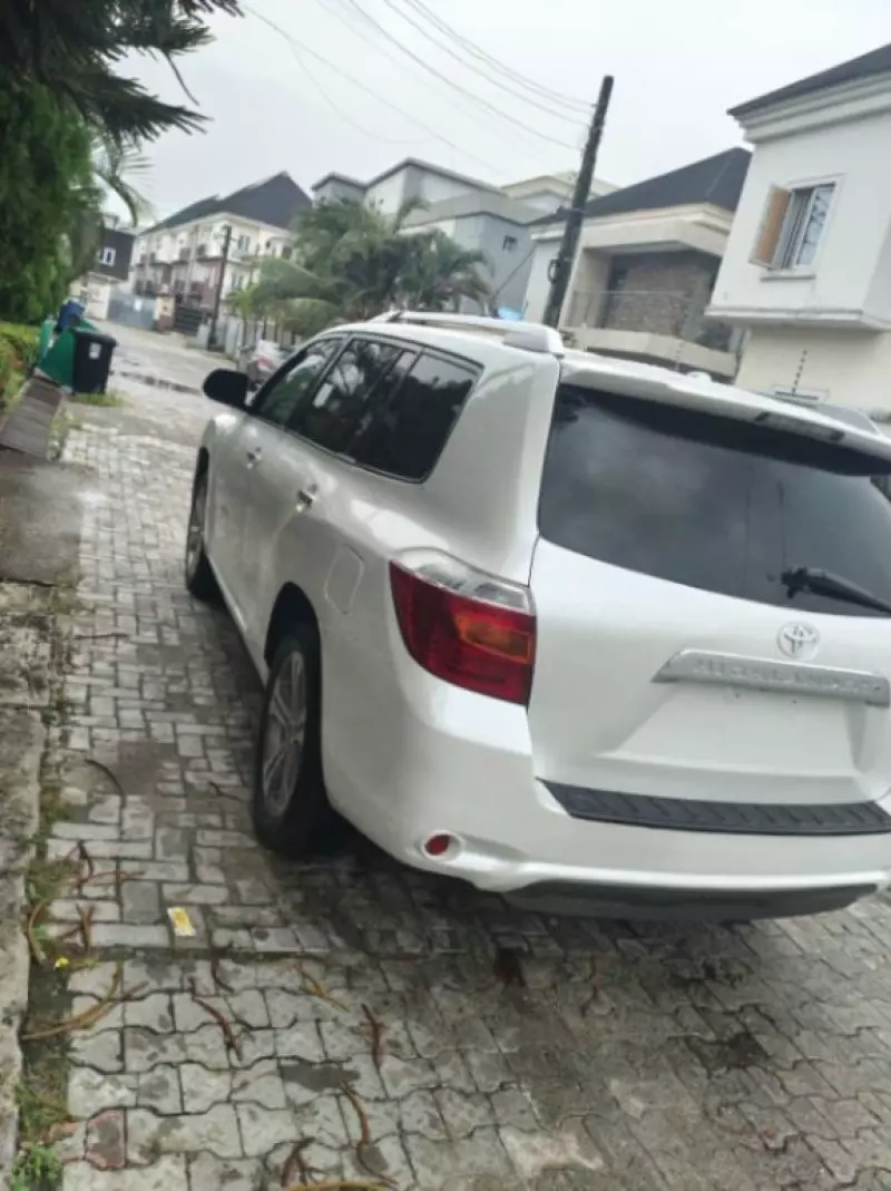 Toyota Highlander - 2010