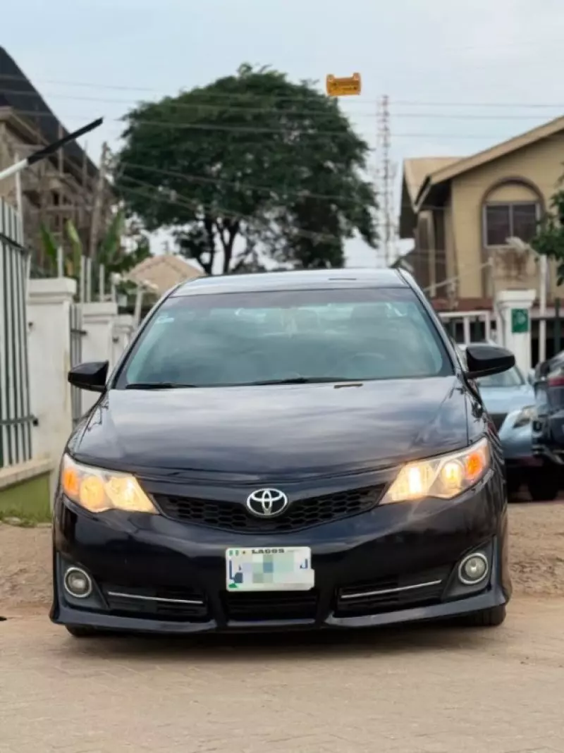 TOYOTA Camry   - 2014