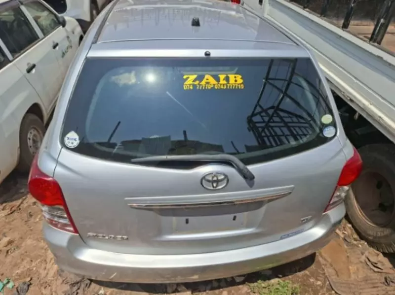 TOYOTA Fielder    - 2011
