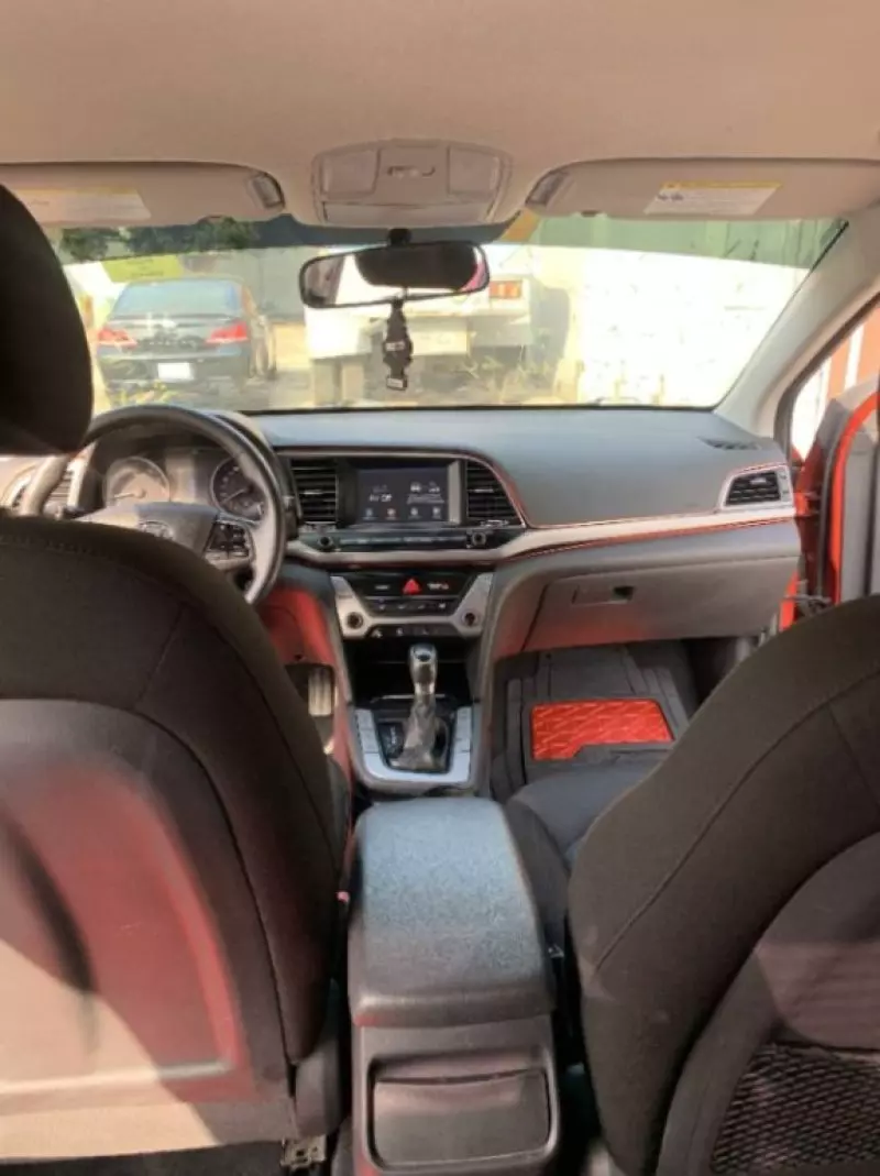 Hyundai Elantra - 2017