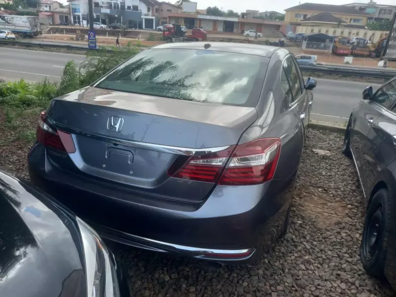 Honda Accord - 2017