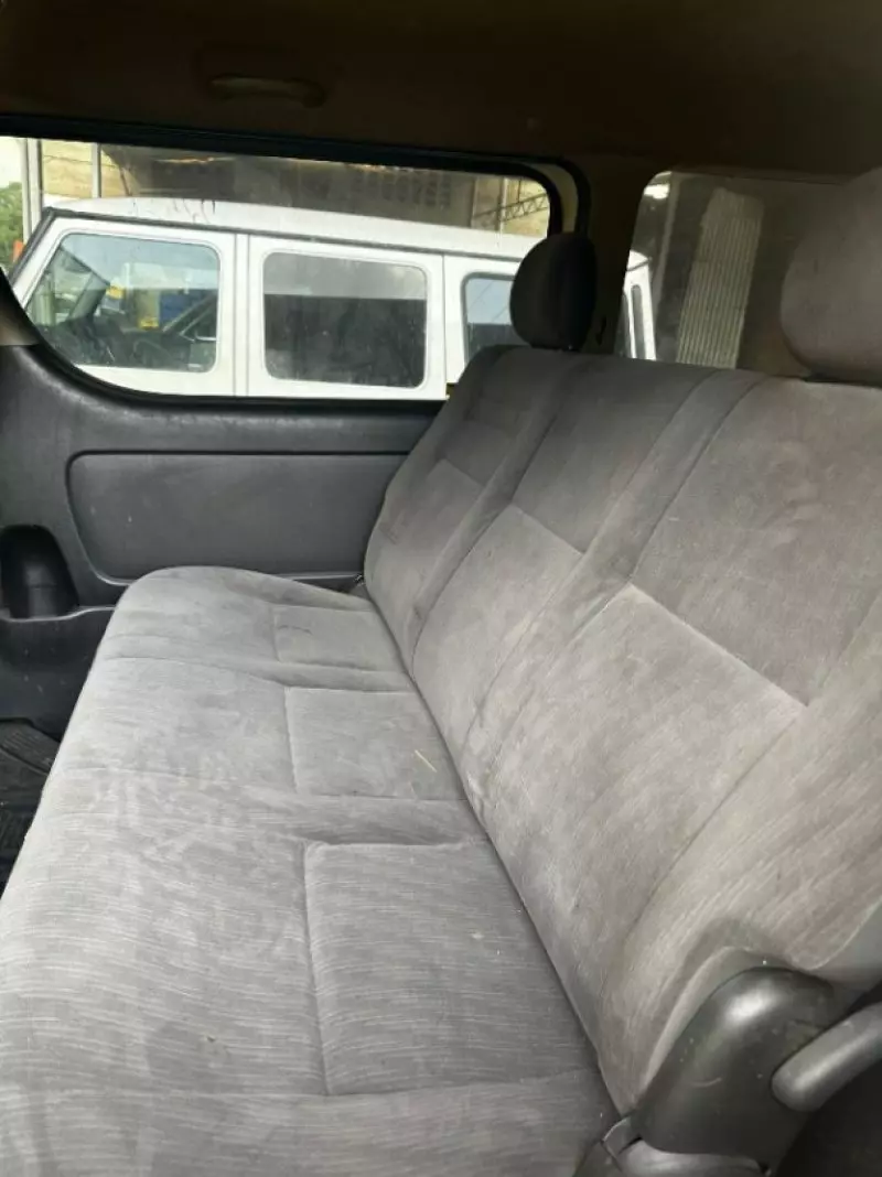 Toyota Hiace   - 2012