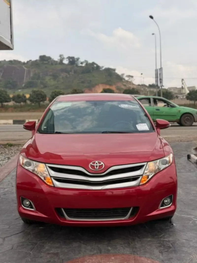 Toyota Venza   - 2013