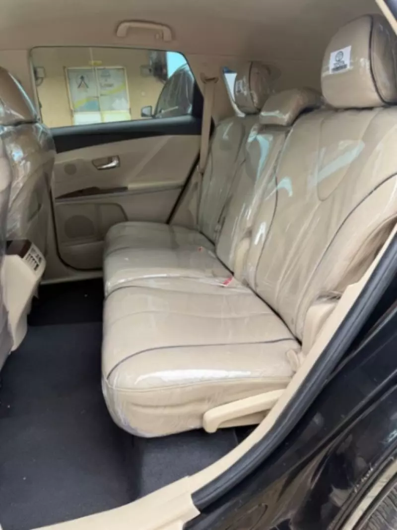 Toyota Venza   - 2011