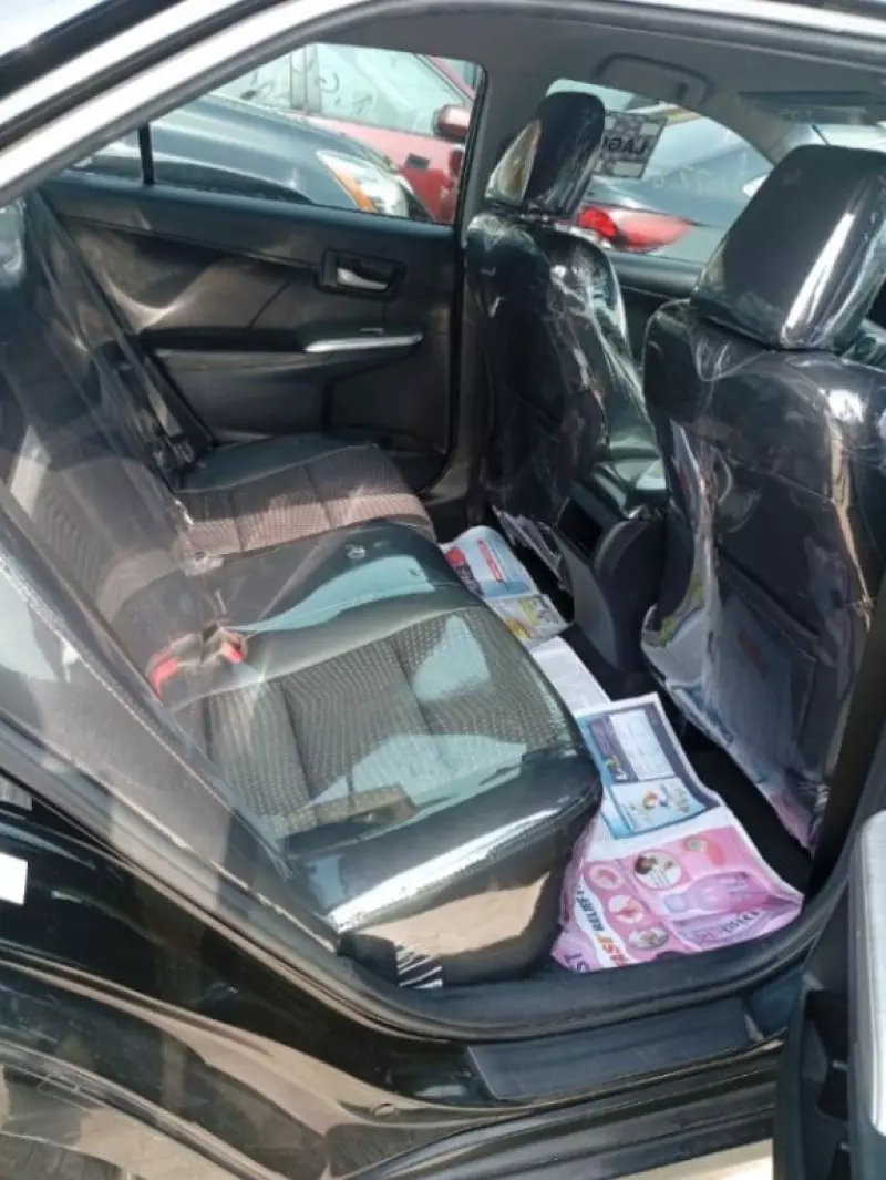 Toyota Camry   - 2012