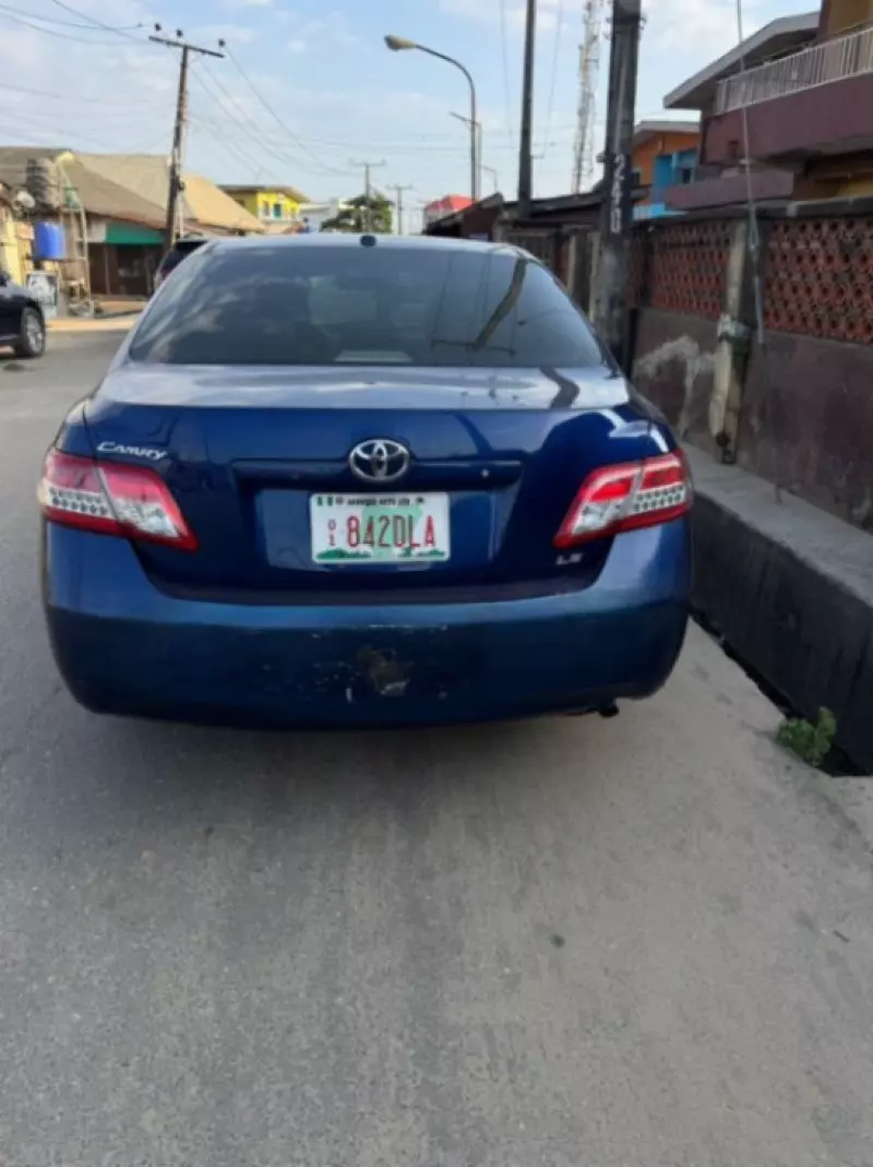 TOYOTA Camry   - 2011