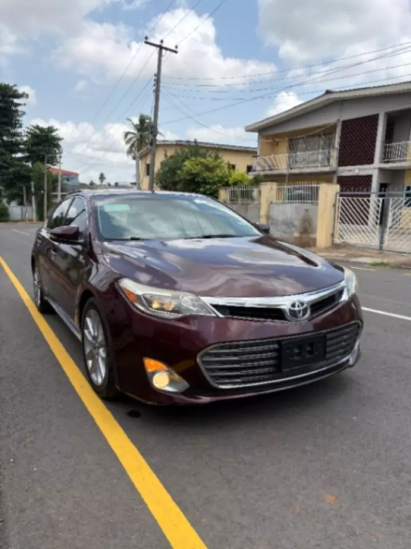 TOYOTA Avalon   - 2013