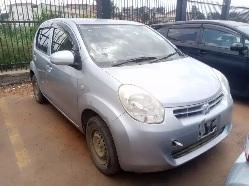 Toyota Passo   - 2012