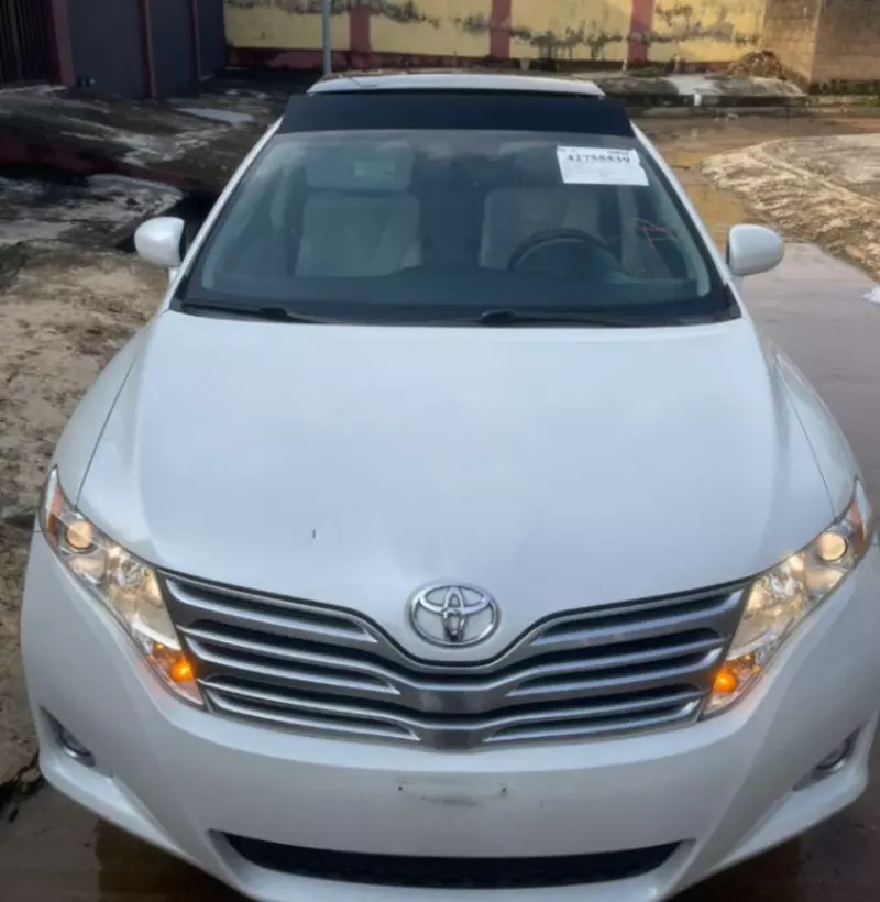 Toyota Venza   - 2011