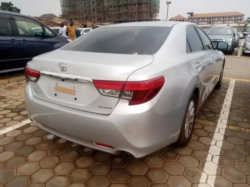Toyota Mark X   - 2013