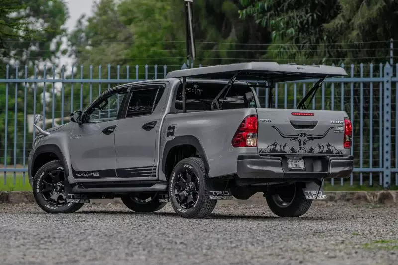 TOYOTA Hilux - 2019