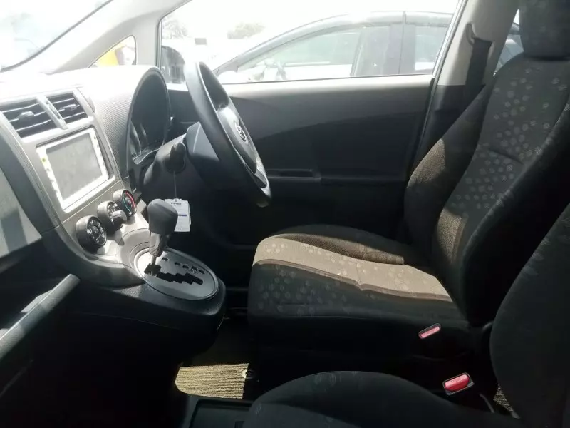 Toyota Ractis   - 2012