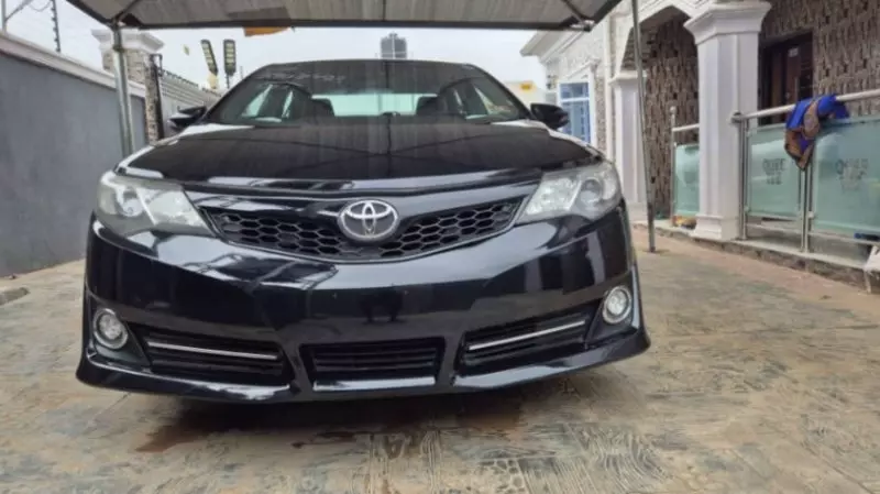 TOYOTA Camry   - 2011
