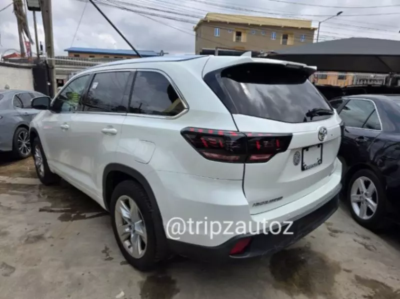 Toyota Highlander - 2014