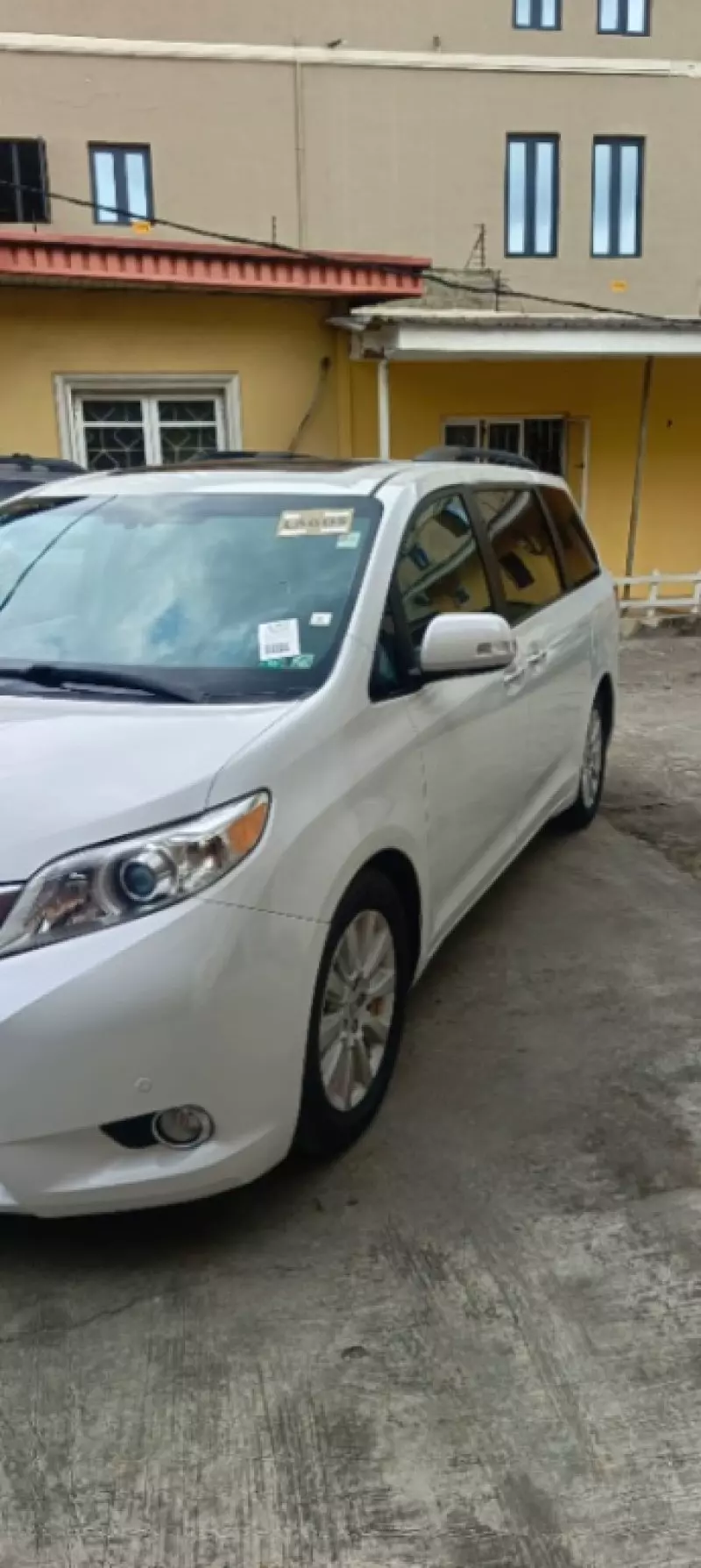 Toyota Sienna   - 2014