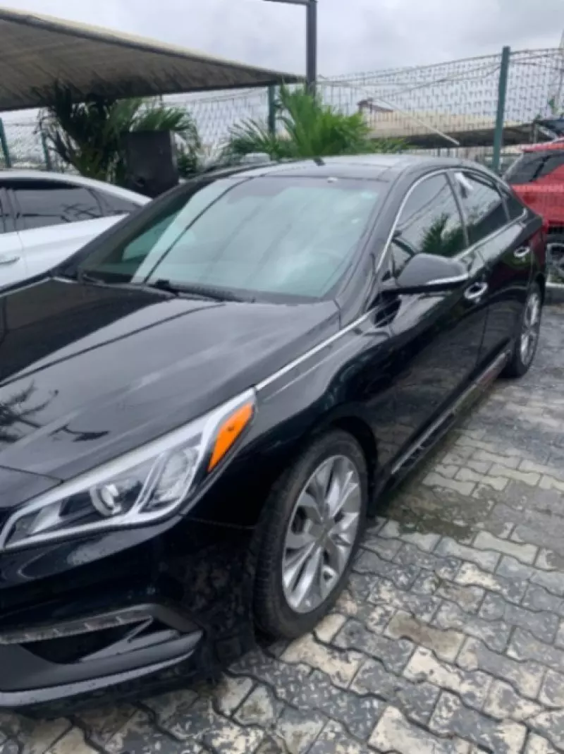 Hyundai Sonata - 2015