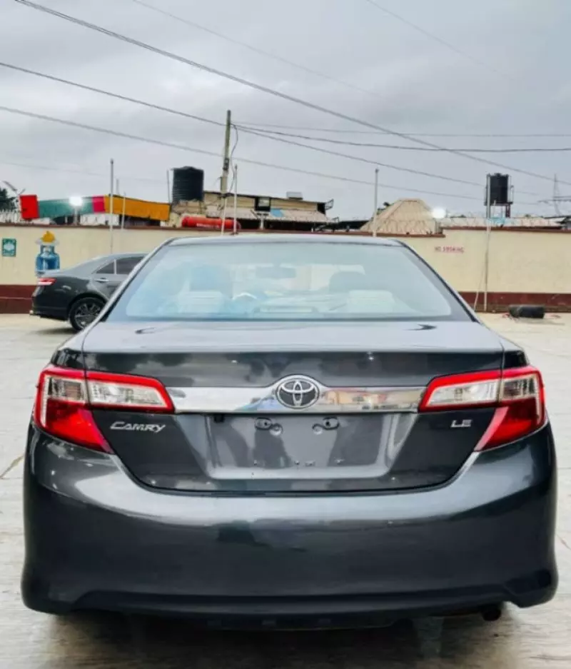TOYOTA Camry   - 2013