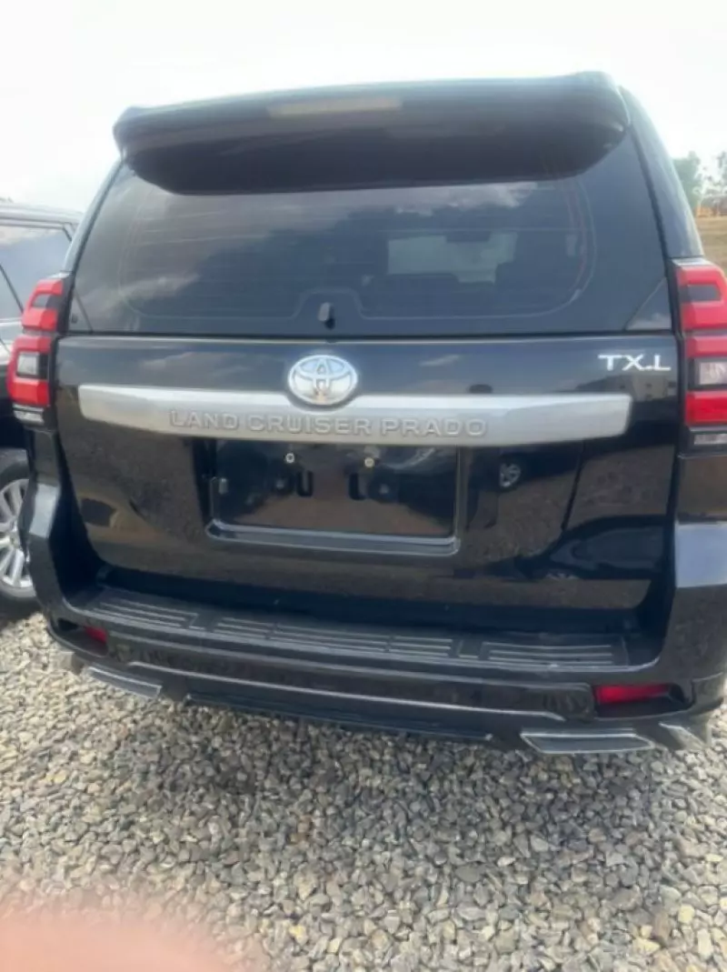 Toyota Land Cruiser   - 2012