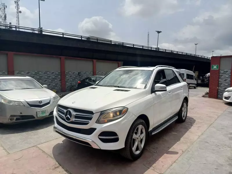 Mercedes-Benz GLE 350   - 2016