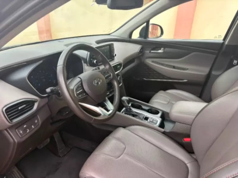 Hyundai Santa Fe - 2020